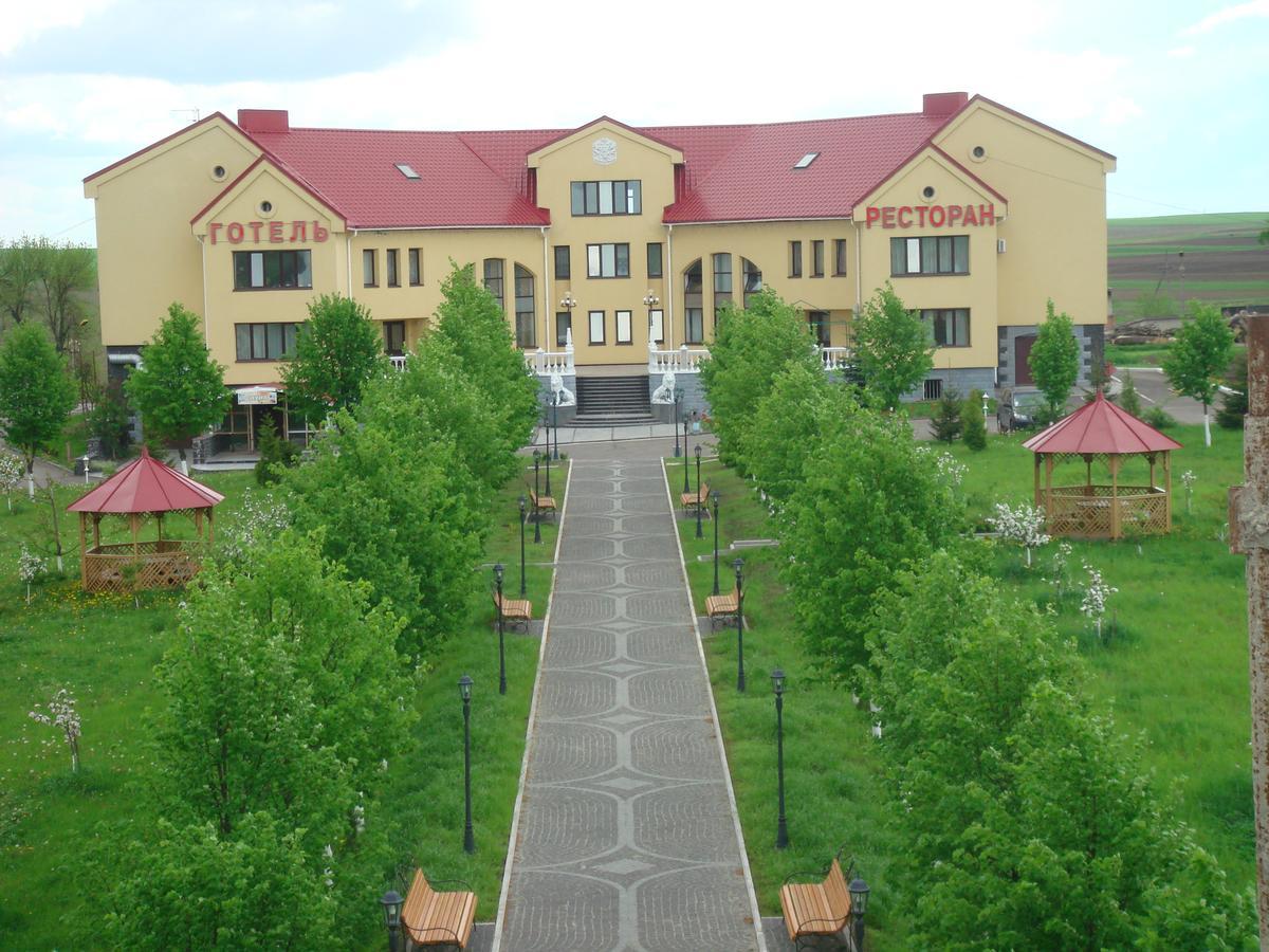 Hotel - Restaurant "Lion'S Heart" Velyka Omelyana Екстериор снимка