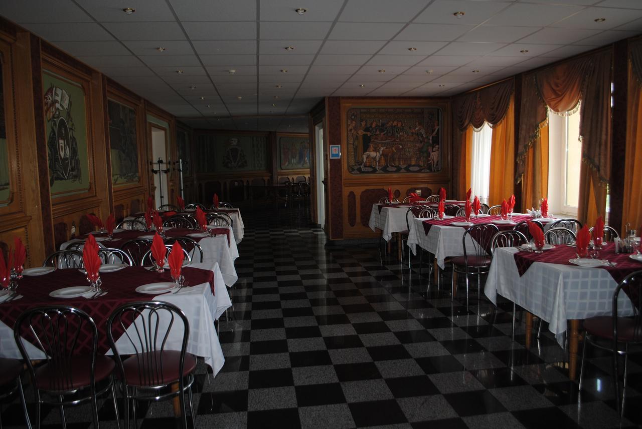 Hotel - Restaurant "Lion'S Heart" Velyka Omelyana Екстериор снимка